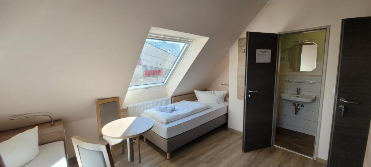 Pension Am Stern Leipzig Buitenkant foto